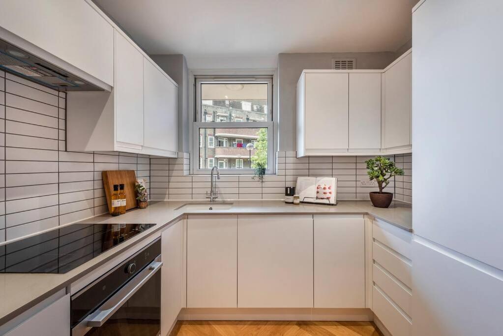 Superb 2 Bed Apartment Near Camden Town Free Wifi Лондон Екстер'єр фото